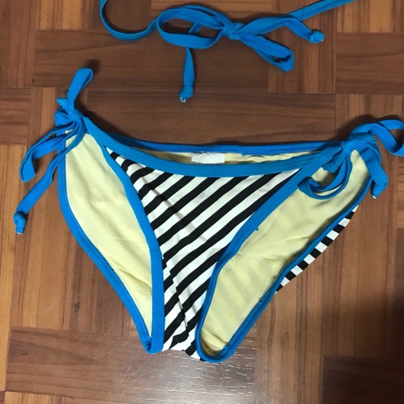 Bikini Set - Picture 2 of 6